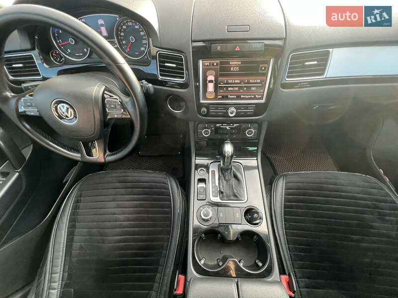 Внедорожник / Кроссовер Volkswagen Touareg 2010 в Коломые