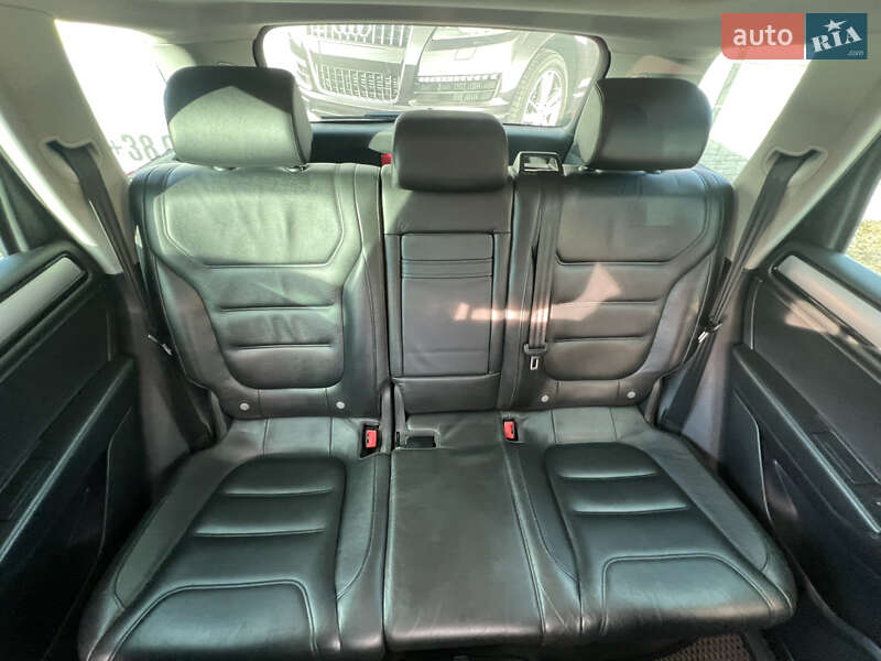 Внедорожник / Кроссовер Volkswagen Touareg 2010 в Коломые