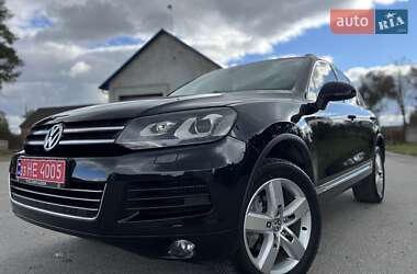 Внедорожник / Кроссовер Volkswagen Touareg 2011 в 