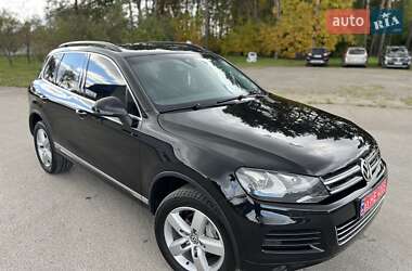 Внедорожник / Кроссовер Volkswagen Touareg 2011 в 