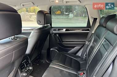 Внедорожник / Кроссовер Volkswagen Touareg 2011 в 
