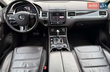 Внедорожник / Кроссовер Volkswagen Touareg 2017 в 
