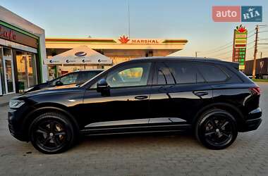 Внедорожник / Кроссовер Volkswagen Touareg 2021 в 