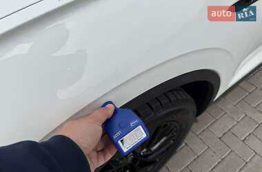 Внедорожник / Кроссовер Volkswagen Touareg 2018 в 