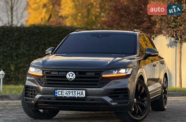 Позашляховик / Кросовер Volkswagen Touareg 2019 в Чернівцях