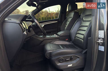 Позашляховик / Кросовер Volkswagen Touareg 2019 в  фото 36 Позашляховик / Кросовер Volkswagen Touareg 2019 в