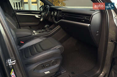 Позашляховик / Кросовер Volkswagen Touareg 2019 в  фото 58 Позашляховик / Кросовер Volkswagen Touareg 2019 в
