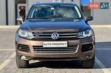 Внедорожник / Кроссовер Volkswagen Touareg 2011 в 