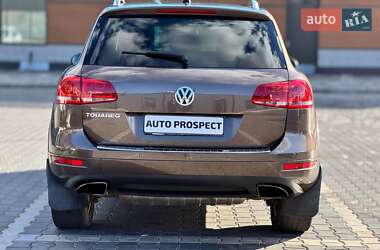 Внедорожник / Кроссовер Volkswagen Touareg 2011 в 