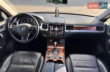 Внедорожник / Кроссовер Volkswagen Touareg 2011 в 