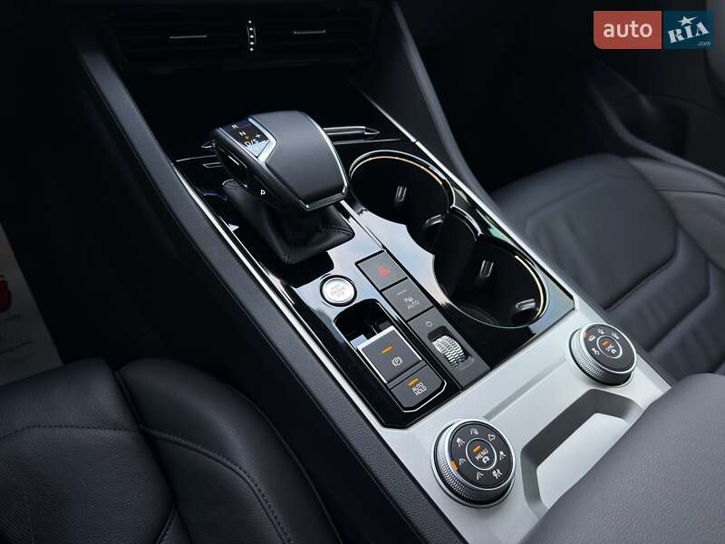 Внедорожник / Кроссовер Volkswagen Touareg 2021 в Луцке