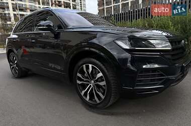 Внедорожник / Кроссовер Volkswagen Touareg 2020 в 