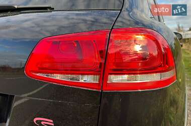Позашляховик / Кросовер Volkswagen Touareg 2014 в  фото 23 Позашляховик / Кросовер Volkswagen Touareg 2014 в
