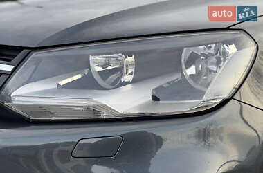 Внедорожник / Кроссовер Volkswagen Touareg 2013 в 