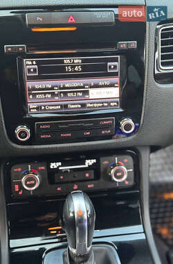 Внедорожник / Кроссовер Volkswagen Touareg 2013 в 