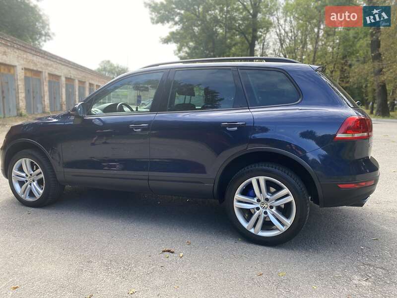 Позашляховик / Кросовер Volkswagen Touareg 2013 в Вінниці