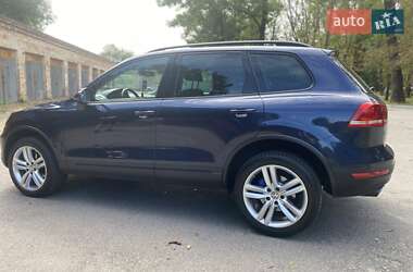 Внедорожник / Кроссовер Volkswagen Touareg 2013 в 