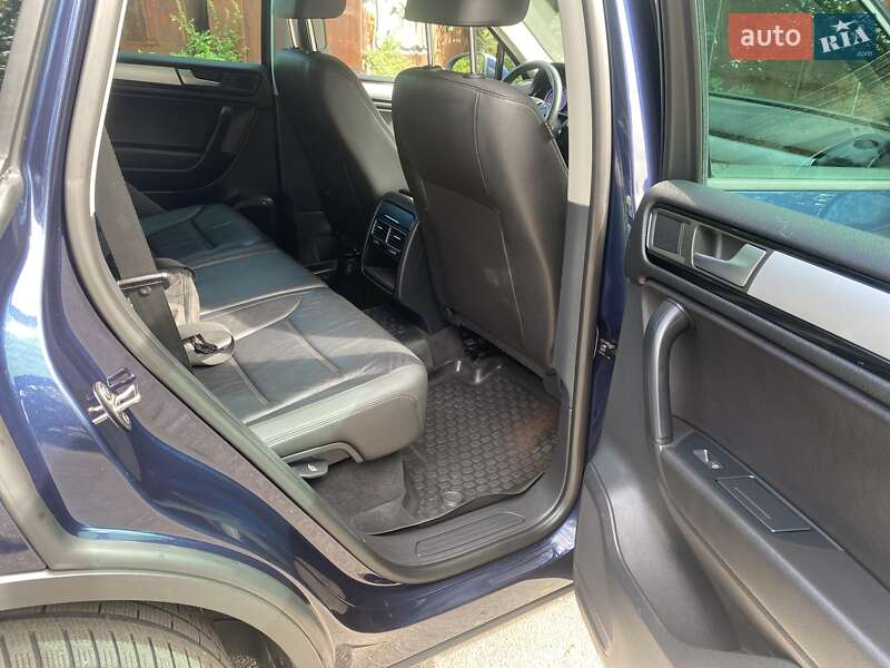 Позашляховик / Кросовер Volkswagen Touareg 2013 в Вінниці