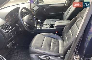 Внедорожник / Кроссовер Volkswagen Touareg 2013 в 