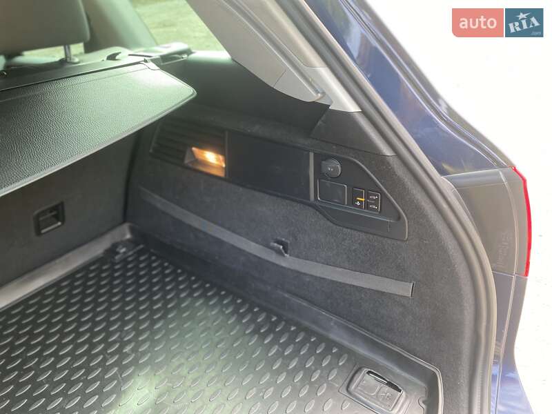 Позашляховик / Кросовер Volkswagen Touareg 2013 в Вінниці