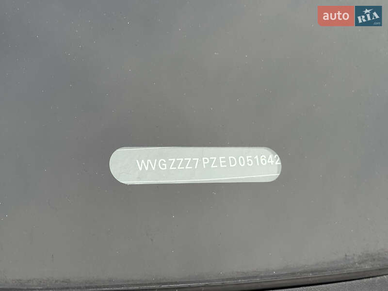 Внедорожник / Кроссовер Volkswagen Touareg 2014 в Мукачево