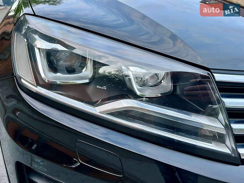 Позашляховик / Кросовер Volkswagen Touareg 2015 в Києві фото 20 Позашляховик / Кросовер Volkswagen Touareg 2015 в Києві