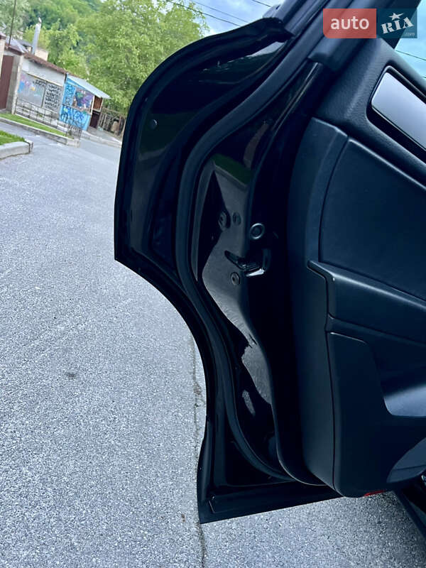 Позашляховик / Кросовер Volkswagen Touareg 2015 в Києві фото 81 Позашляховик / Кросовер Volkswagen Touareg 2015 в Києві