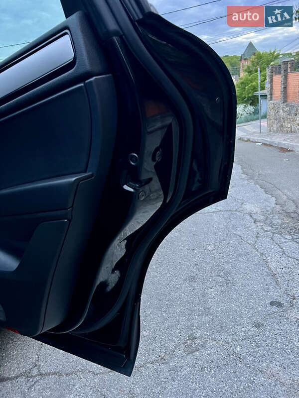 Позашляховик / Кросовер Volkswagen Touareg 2015 в Києві фото 85 Позашляховик / Кросовер Volkswagen Touareg 2015 в Києві