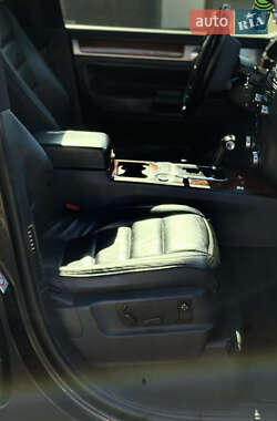 Внедорожник / Кроссовер Volkswagen Touareg 2006 в 