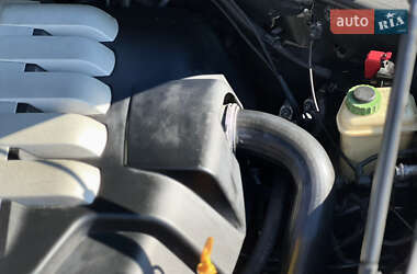 Внедорожник / Кроссовер Volkswagen Touareg 2006 в 