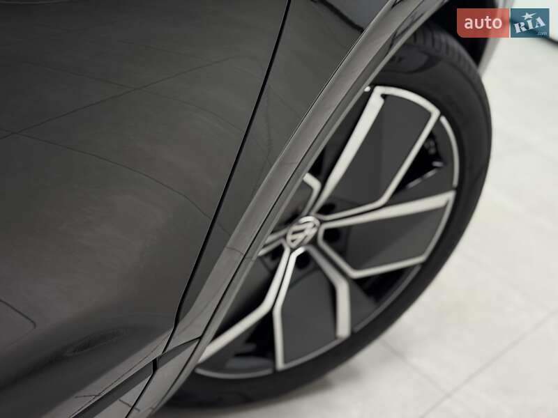 Позашляховик / Кросовер Volkswagen Touareg 2025 в Тернополі