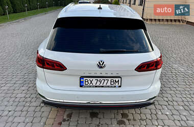 Внедорожник / Кроссовер Volkswagen Touareg 2019 в 