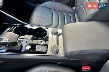 Внедорожник / Кроссовер Volkswagen Touareg 2019 в 