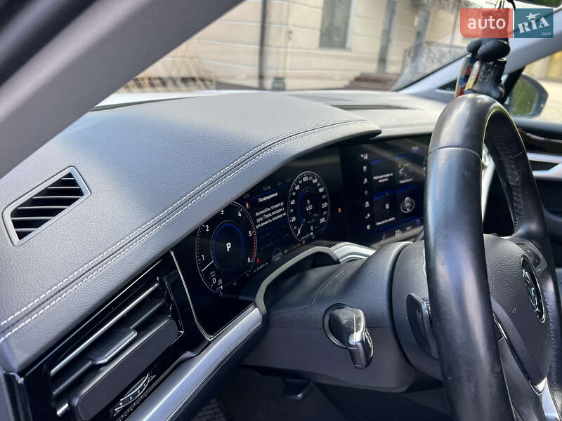 Внедорожник / Кроссовер Volkswagen Touareg 2019 в Дунаевцах фото 60 Внедорожник / Кроссовер Volkswagen Touareg 2019 в Дунаевцах