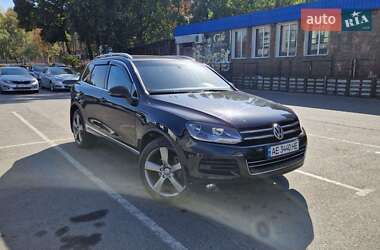 Внедорожник / Кроссовер Volkswagen Touareg 2012 в Днепре