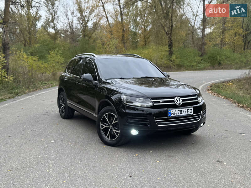 Внедорожник / Кроссовер Volkswagen Touareg 2012 в Звенигородке