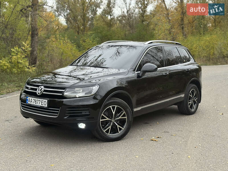 Внедорожник / Кроссовер Volkswagen Touareg 2012 в Звенигородке