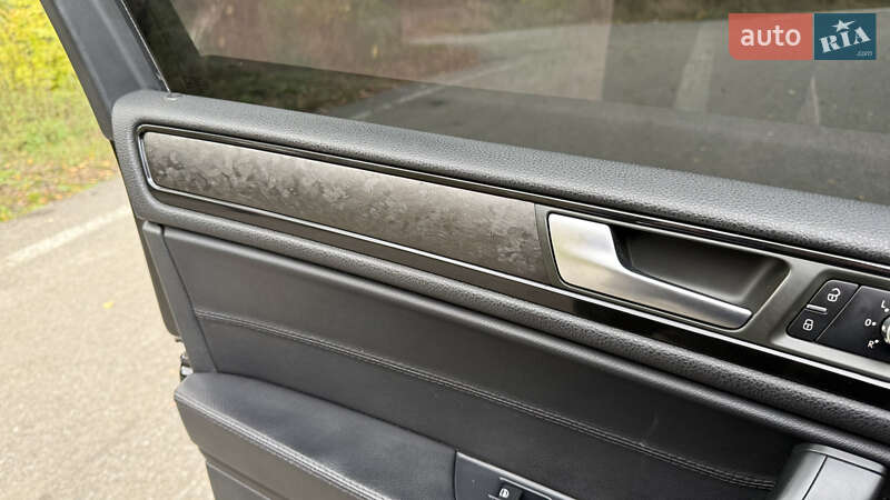 Внедорожник / Кроссовер Volkswagen Touareg 2012 в Звенигородке