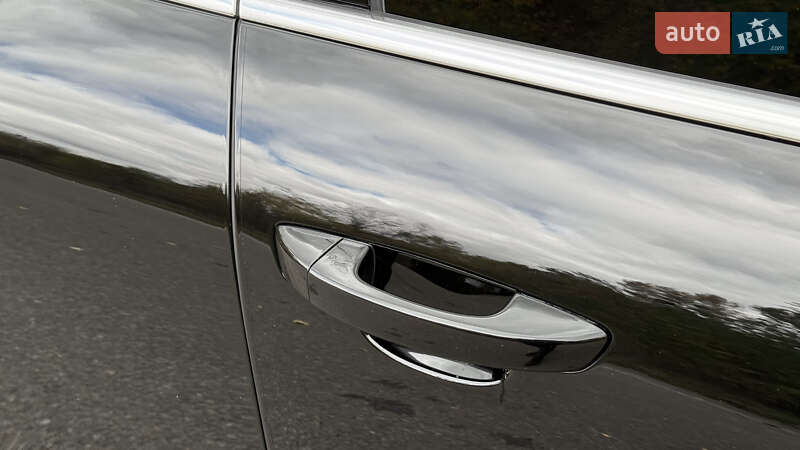 Внедорожник / Кроссовер Volkswagen Touareg 2012 в Звенигородке