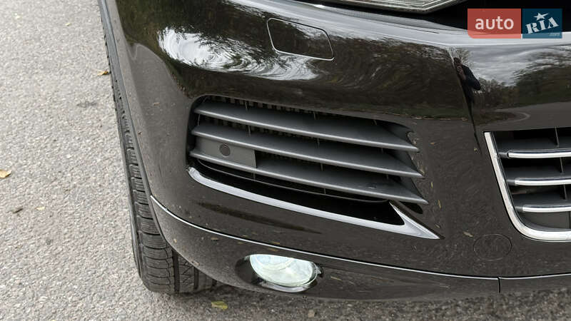 Внедорожник / Кроссовер Volkswagen Touareg 2012 в Звенигородке