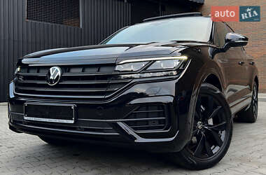 Внедорожник / Кроссовер Volkswagen Touareg 2022 в 