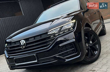 Внедорожник / Кроссовер Volkswagen Touareg 2022 в 