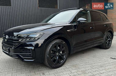 Внедорожник / Кроссовер Volkswagen Touareg 2022 в 