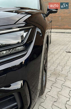 Внедорожник / Кроссовер Volkswagen Touareg 2022 в 