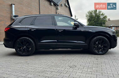 Внедорожник / Кроссовер Volkswagen Touareg 2022 в 