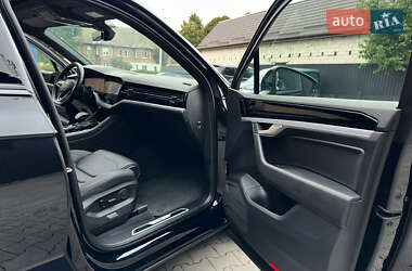 Внедорожник / Кроссовер Volkswagen Touareg 2022 в 