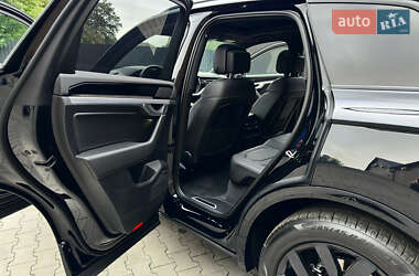 Внедорожник / Кроссовер Volkswagen Touareg 2022 в 