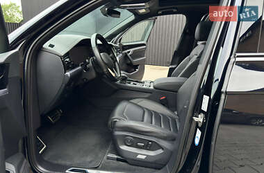 Внедорожник / Кроссовер Volkswagen Touareg 2022 в 