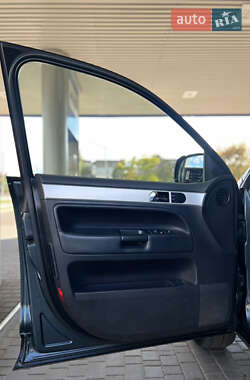 Внедорожник / Кроссовер Volkswagen Touareg 2005 в 