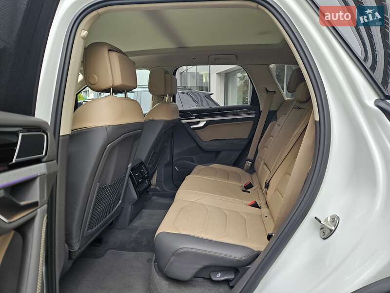 Позашляховик / Кросовер Volkswagen Touareg 2024 в Києві фото 27 Позашляховик / Кросовер Volkswagen Touareg 2024 в Києві